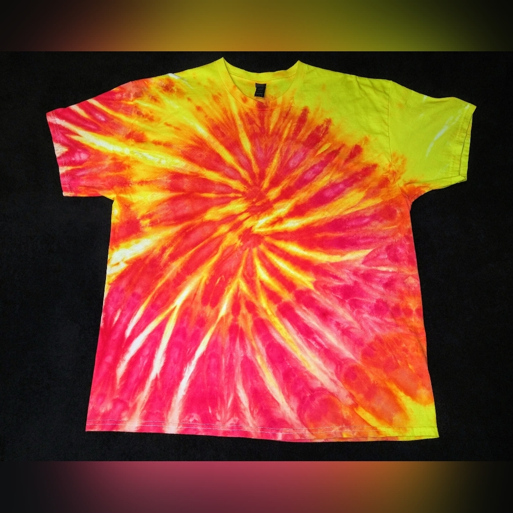 Red And Yellow Spiral Ice Dye Tie Dye T Shirt ~ Sz XL